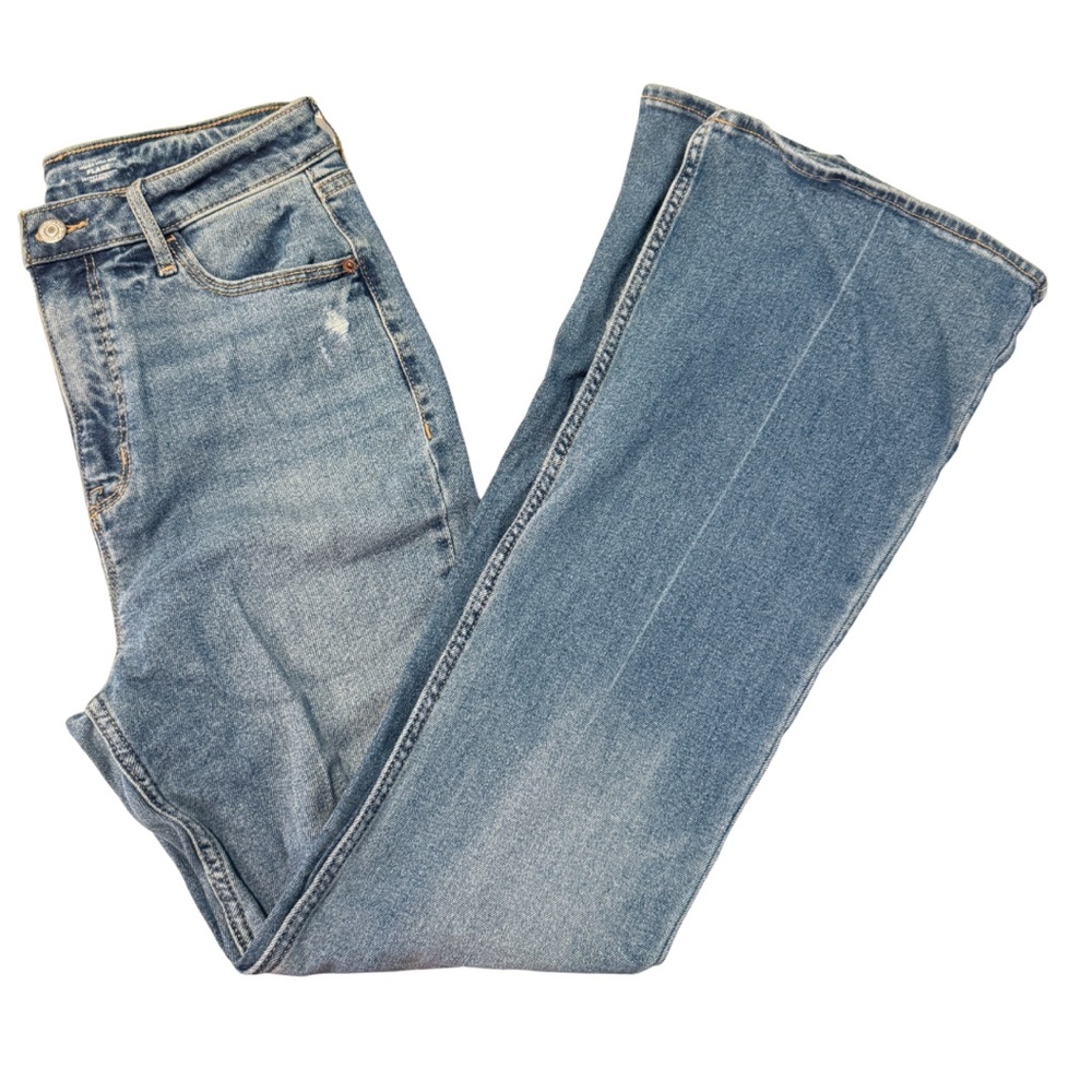 Old Navy higher high rise flare jeans - size 6
